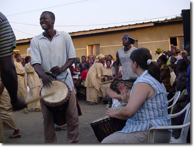 Fonziba and Dramane play for wedding